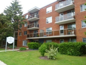 Four storey apartment building in Collingwood