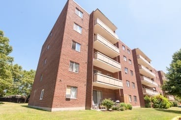 Five storey building in Niagara Falls